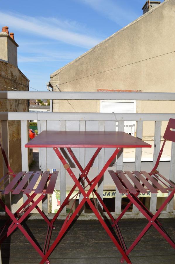 La Petite Baleine, Appt A 50M De La Plage Luc-sur-Mer Bagian luar foto